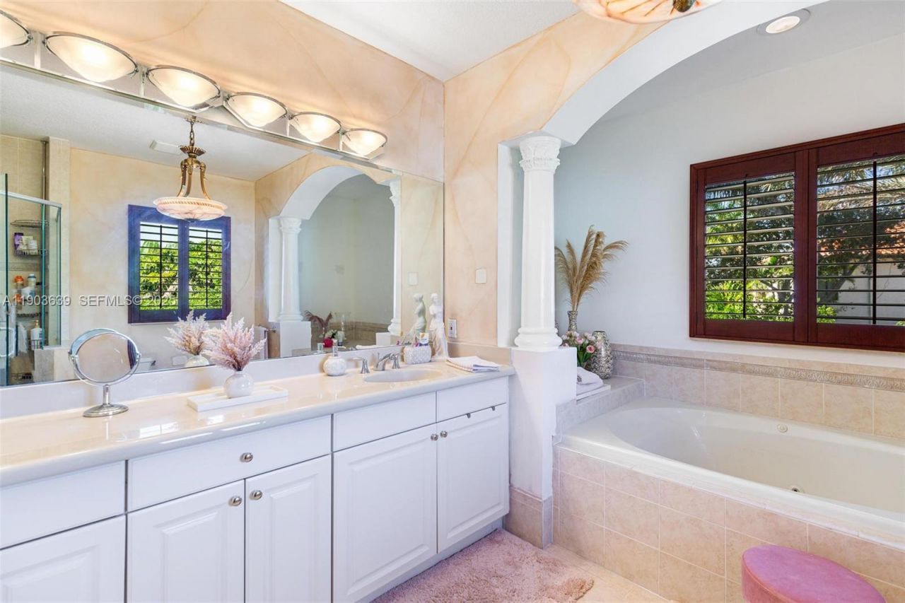 7587 SW 189th St, Cutler Bay, FL 33157 Photo