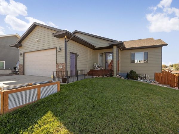 917 HAAKON ST, Rapid City, SD 57703