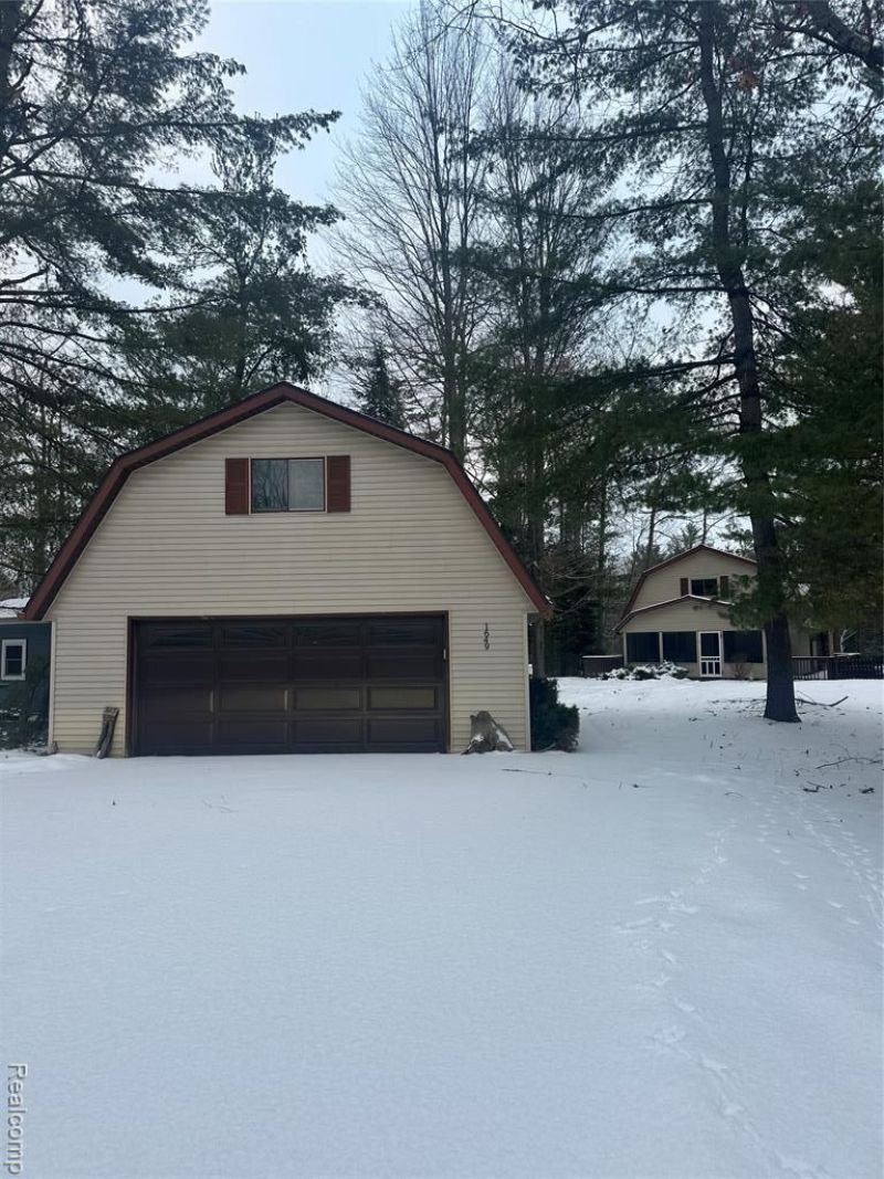 1649 Maple Point Road, Beaverton, MI 48612 Main Photo