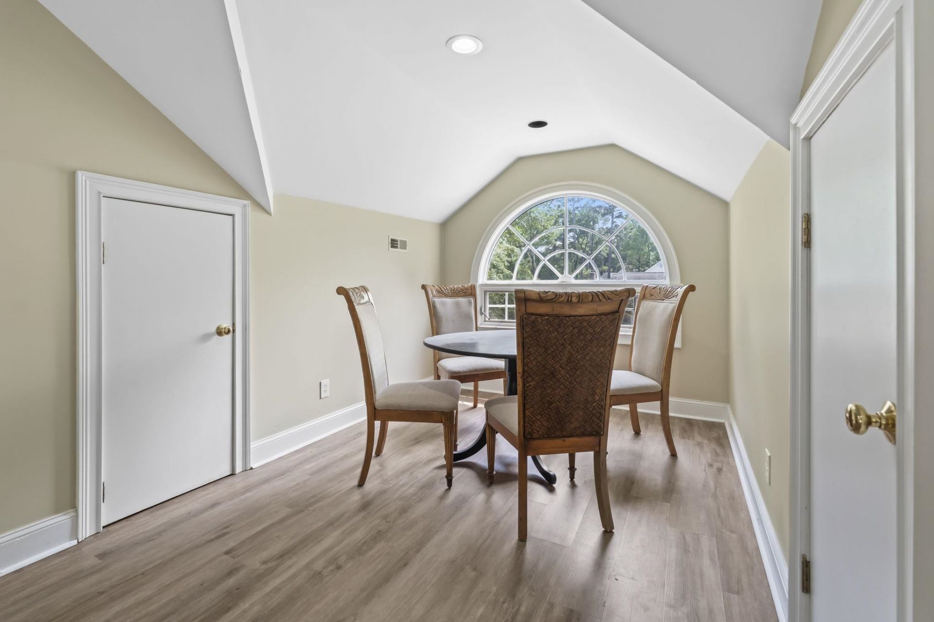 4691 Mill Pond Ct. Photo 34