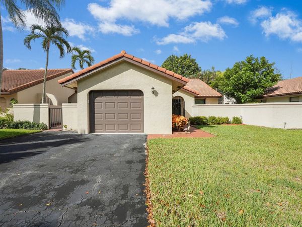 1550 NW 22nd Avenue, Delray Beach, FL 33445