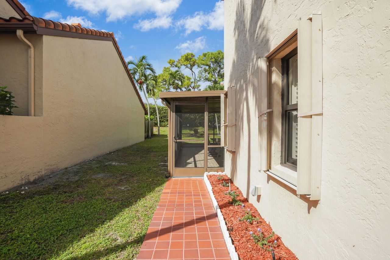 1550 NW 22nd Avenue, Delray Beach, FL 33445 Photo