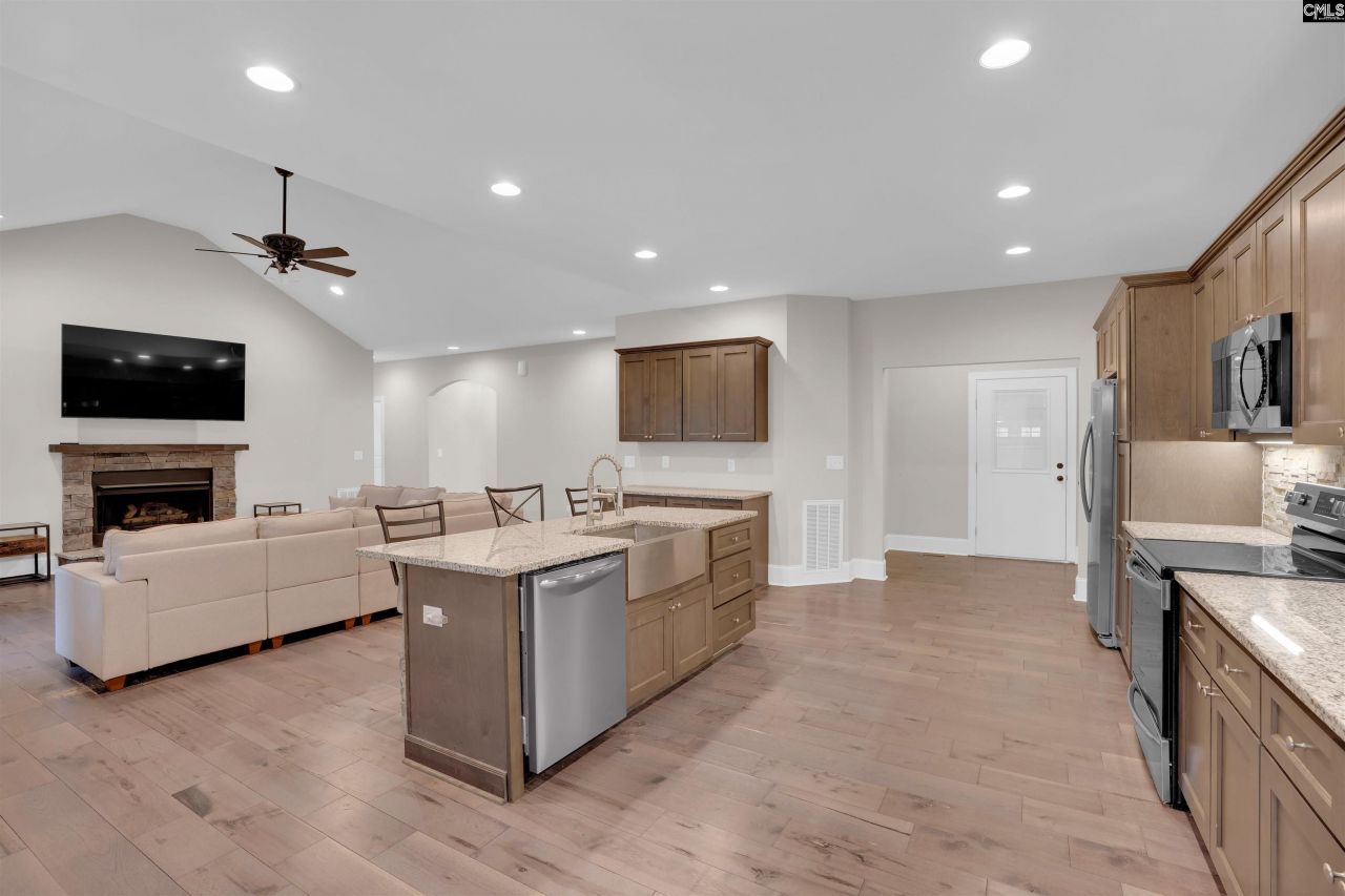 870 Shore Road Photo 13