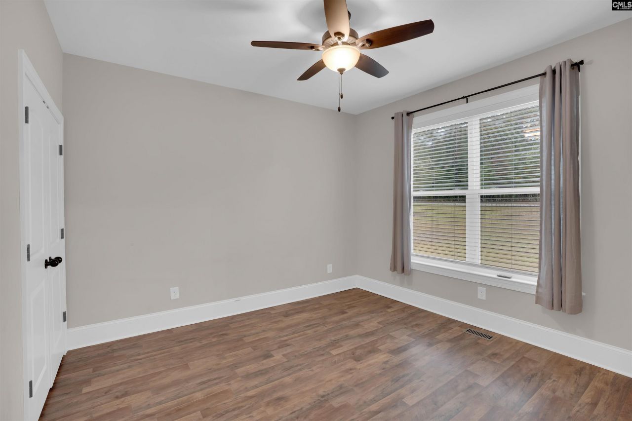 870 Shore Road Photo 30