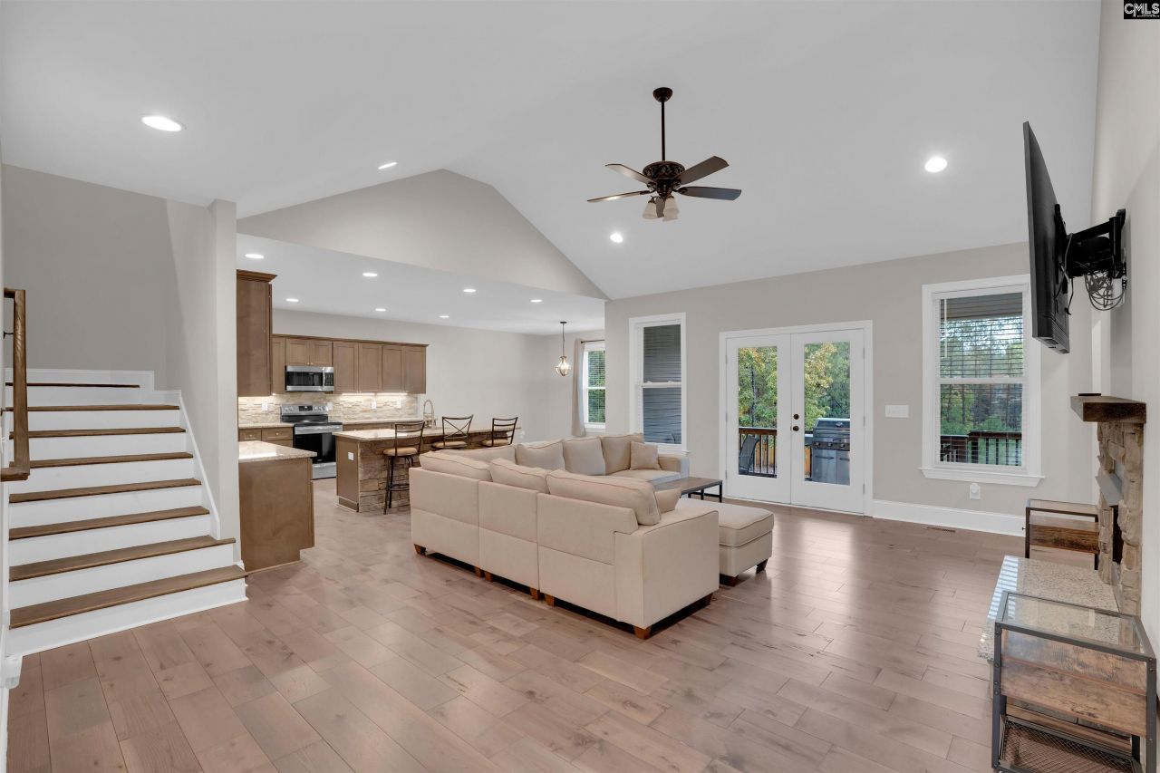 870 Shore Road Photo 6