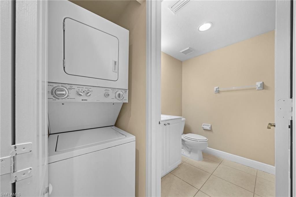 4160 Castilla Cir, Unit 202, Fort Myers, FL 33916 Photo