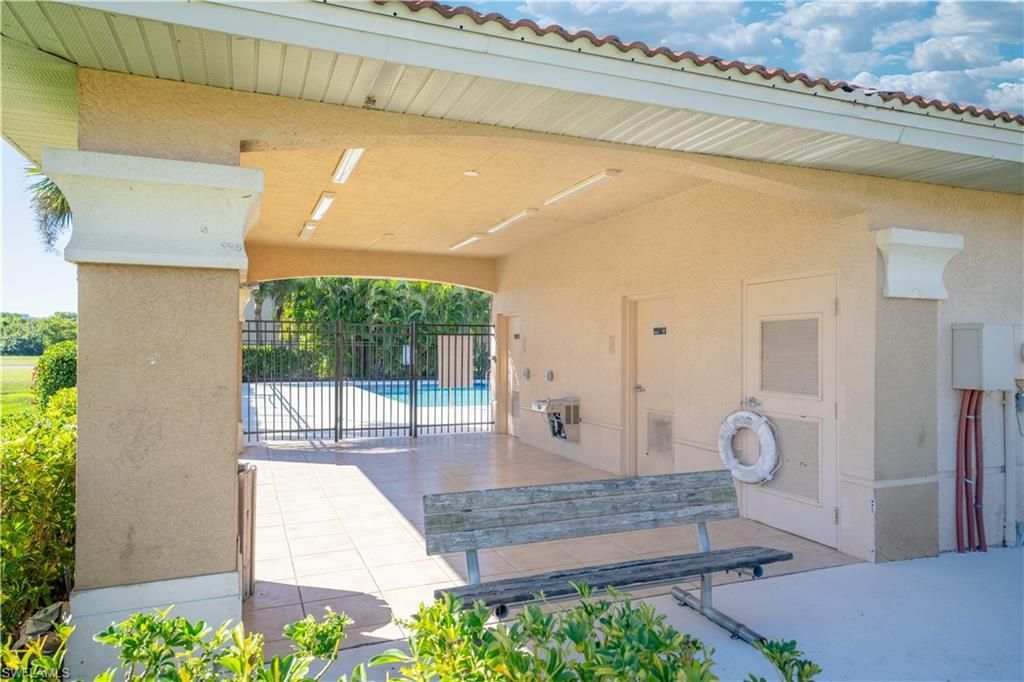 4160 Castilla Cir, Unit 202, Fort Myers, FL 33916 Photo