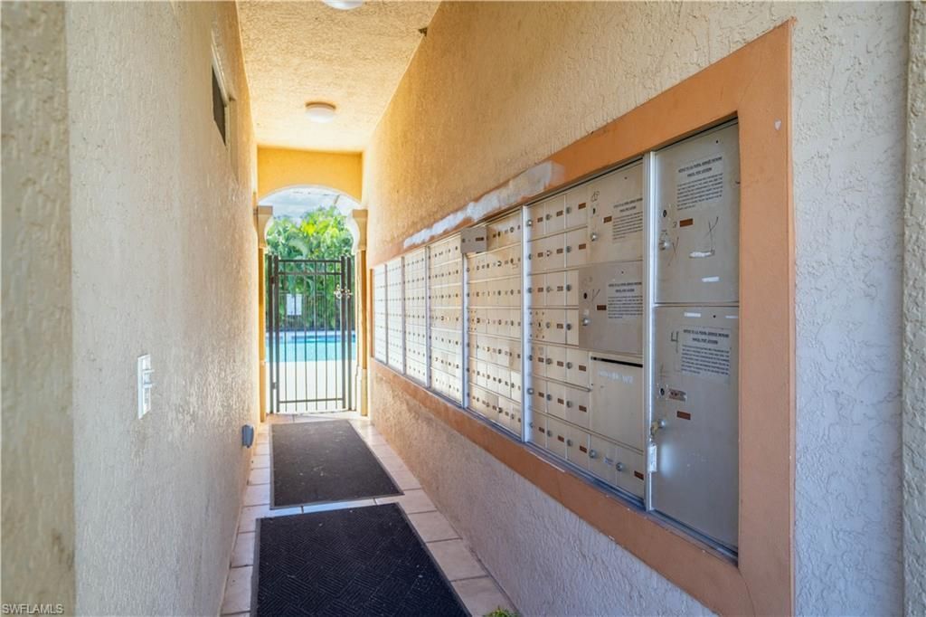 4160 Castilla Cir, Unit 202, Fort Myers, FL 33916 Photo