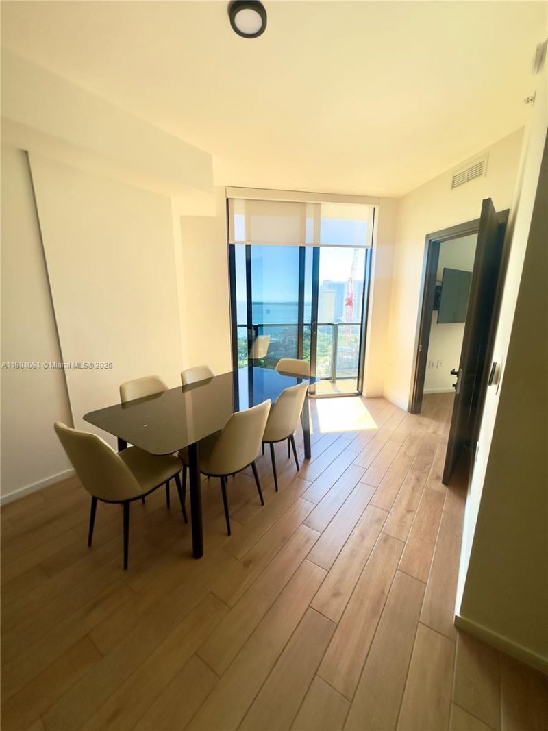 398 NE 5th Street, Unit 2114, Miami, FL 33132 Photo