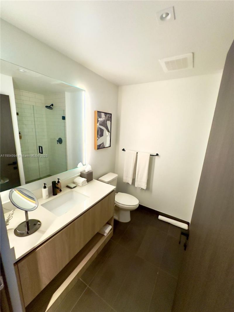 398 NE 5th Street, Unit 2114, Miami, FL 33132 Photo