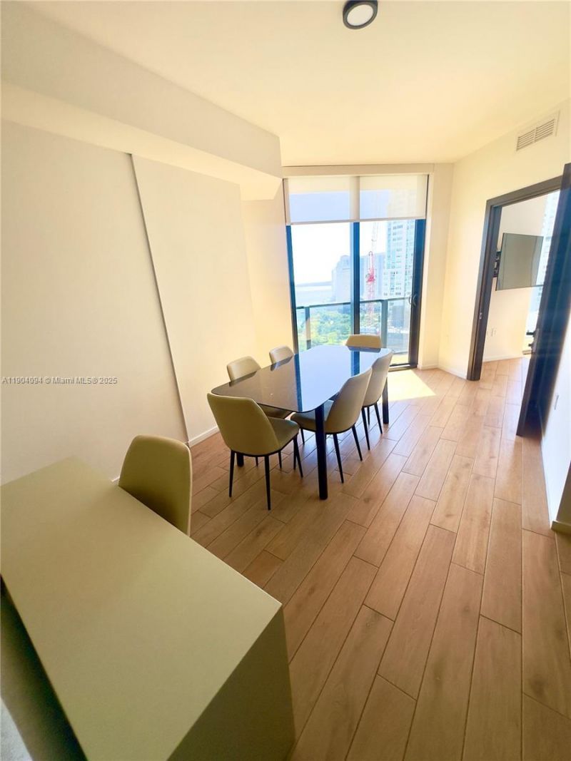 398 NE 5th Street, Unit 2114, Miami, FL 33132 Photo