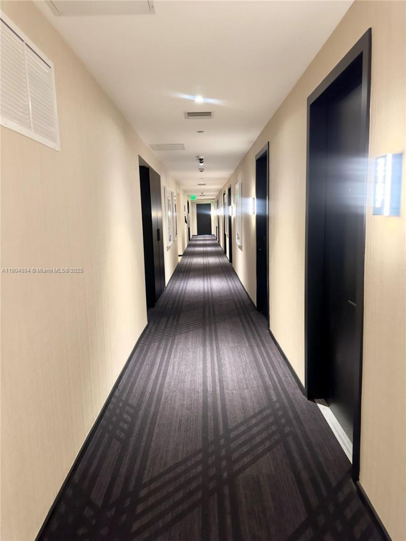 398 NE 5th Street, Unit 2114, Miami, FL 33132 Photo