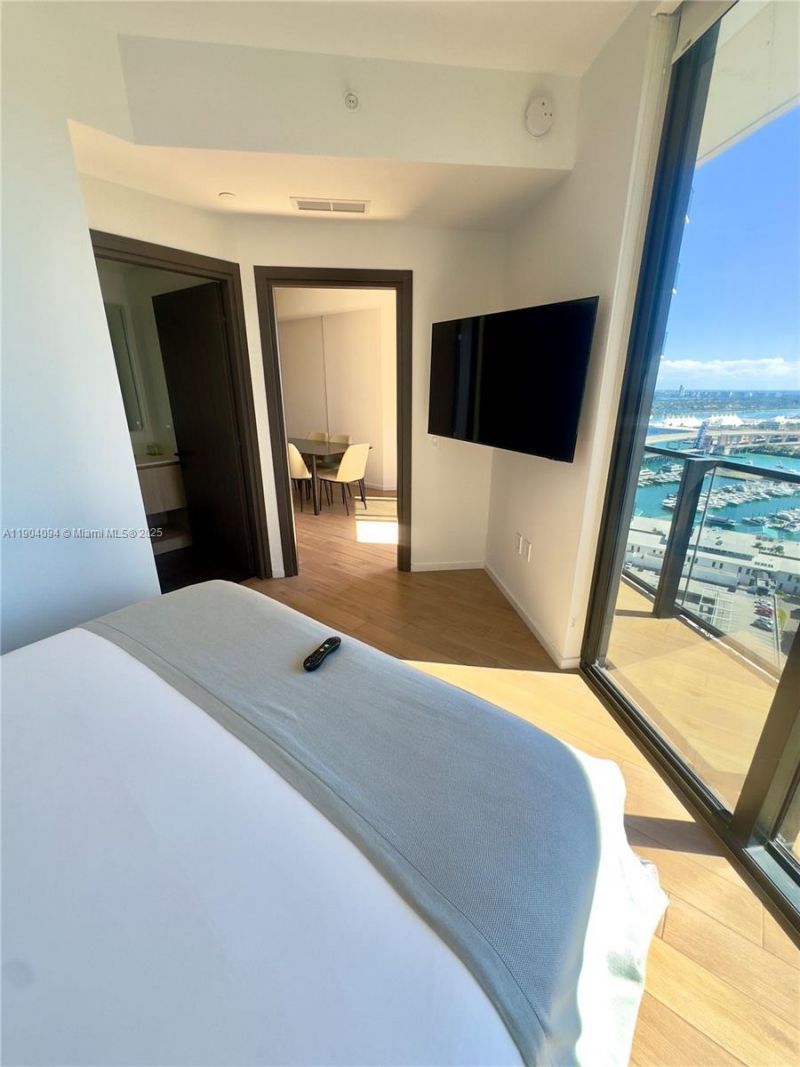 398 NE 5th Street, Unit 2114, Miami, FL 33132 Photo