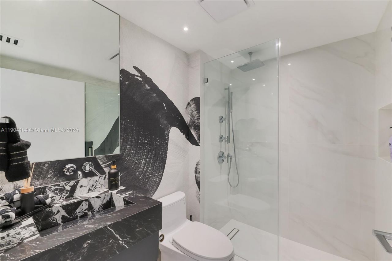 450 Alton Rd, Unit 2603, Miami Beach, FL 33139 Photo