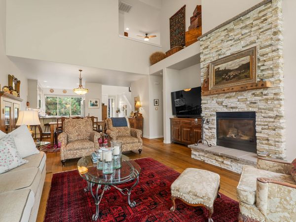 1302 Highland View Loop, Redmond, OR 97756