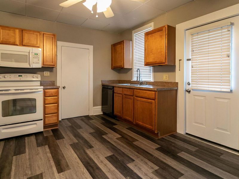 1512 Indianola Avenue , Columbus, OH 43201 Photo 4