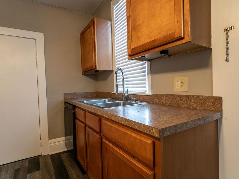 1512 Indianola Avenue , Columbus, OH 43201 Photo 5