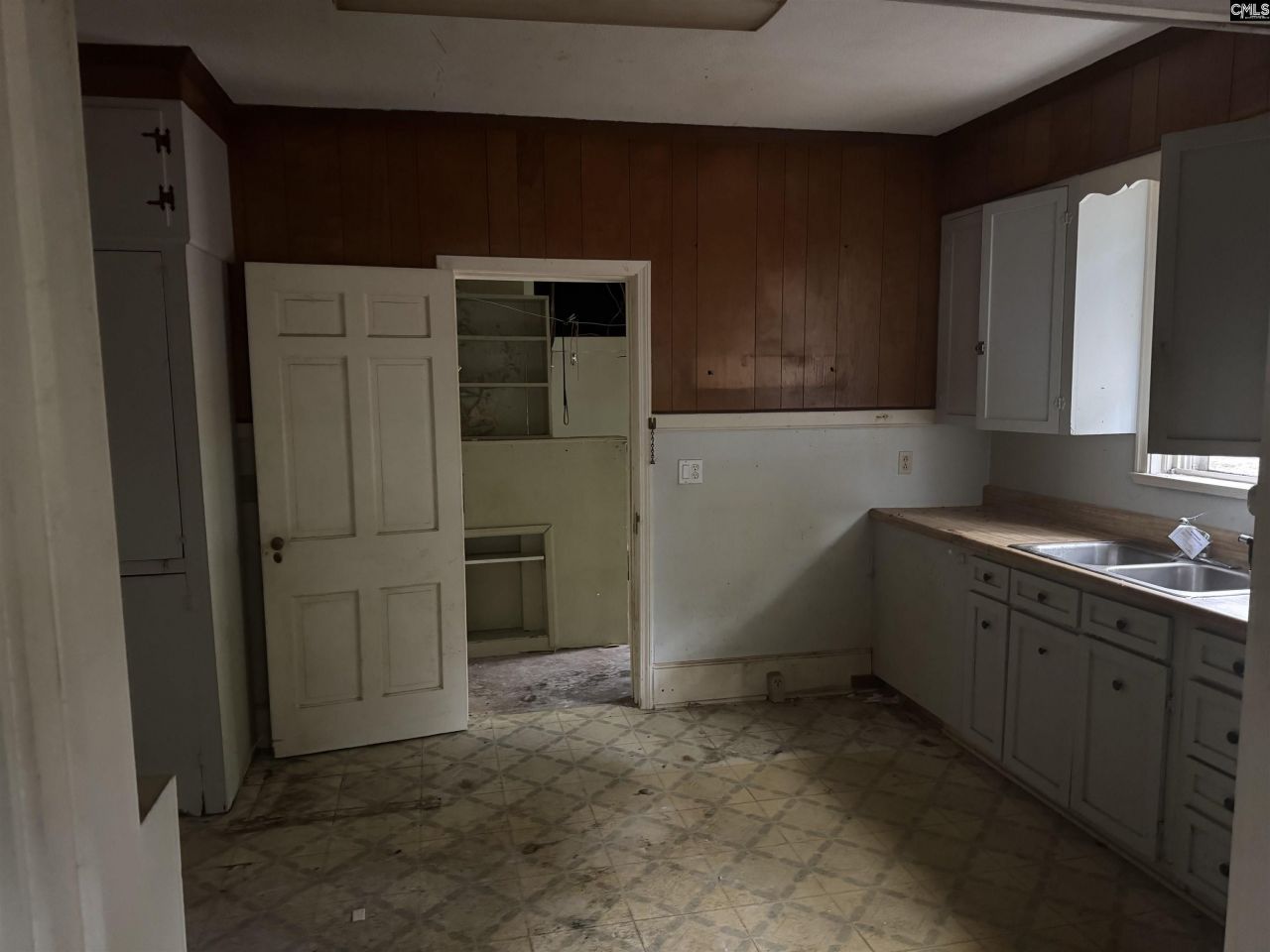 3610 Valley Road Photo 6