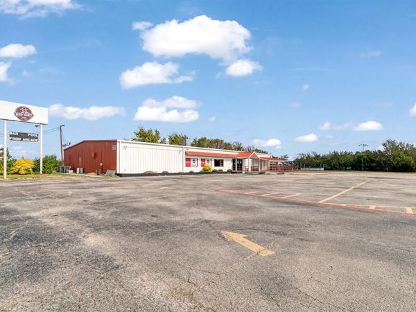 3610 N Main Street, Paris, TX 75460
