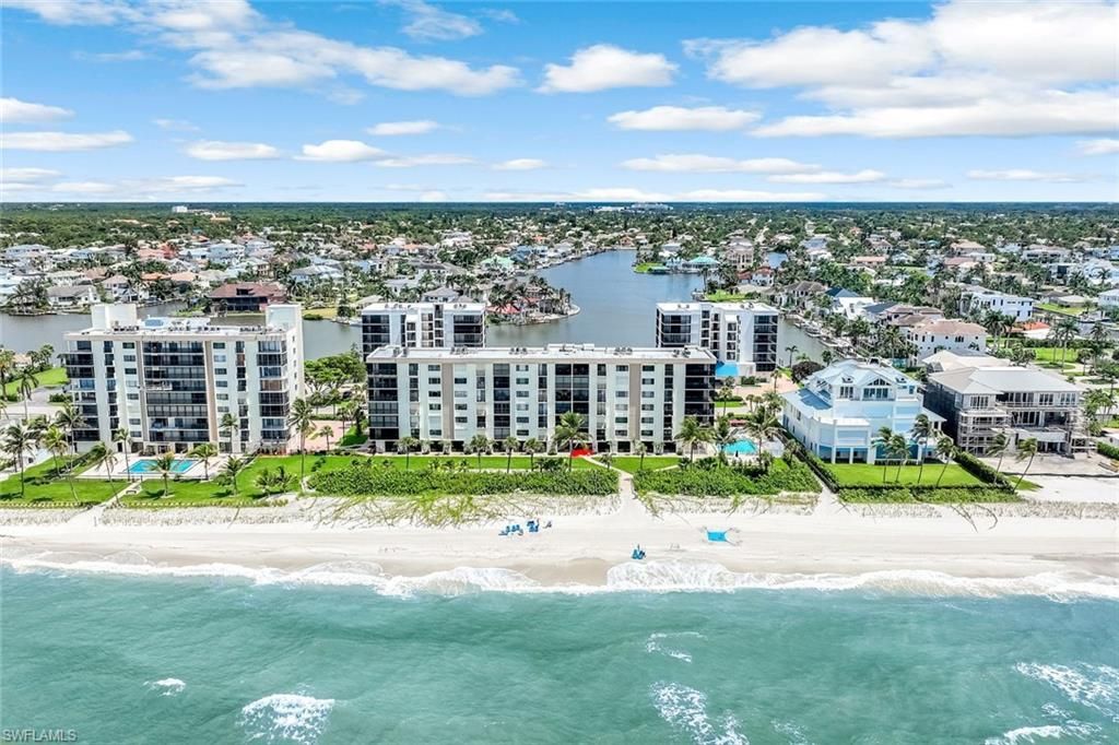 10475 Gulf Shore Dr, Unit 112, Naples, FL 34108 Photo