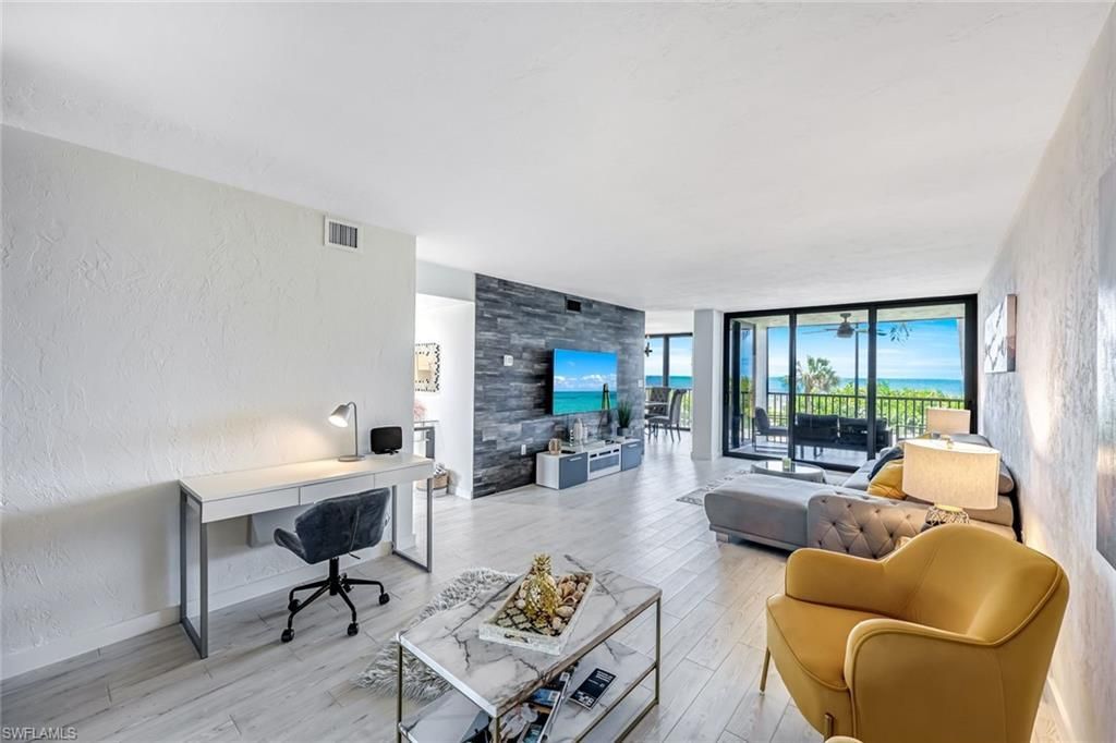10475 Gulf Shore Dr, Unit 112, Naples, FL 34108 Photo