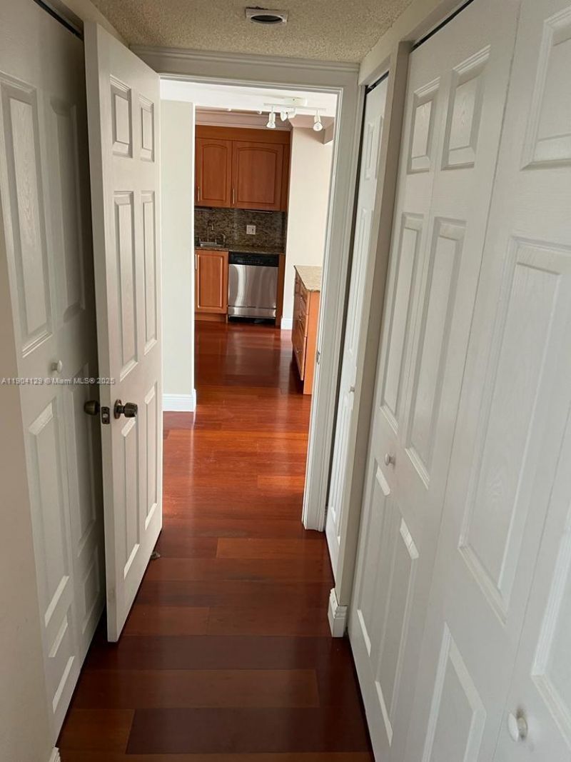 2801 NE 183rd St, Unit 1004W, Aventura, FL 33160 Photo