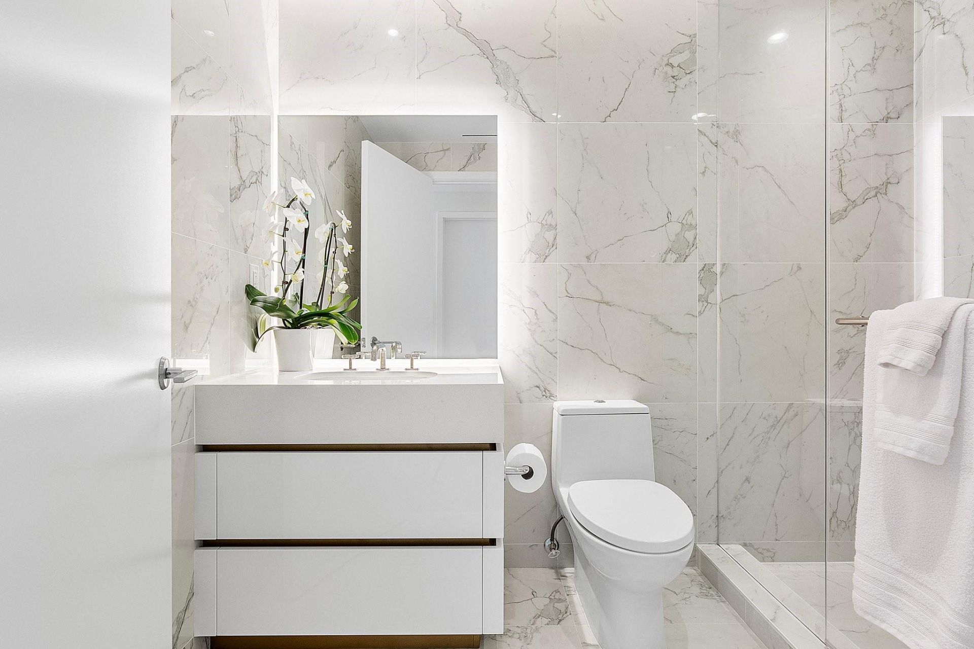 525 N Fort Lauderdale Beach Boulevard, Unit 1801, Fort Lauderdale, FL 33304 Photo