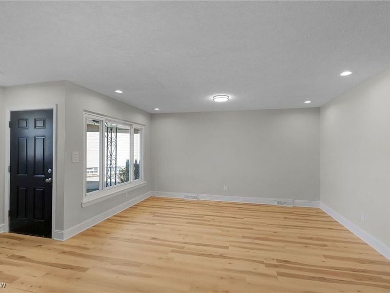 4321 W 181st Street, Cleveland, OH 44135 Photo 4