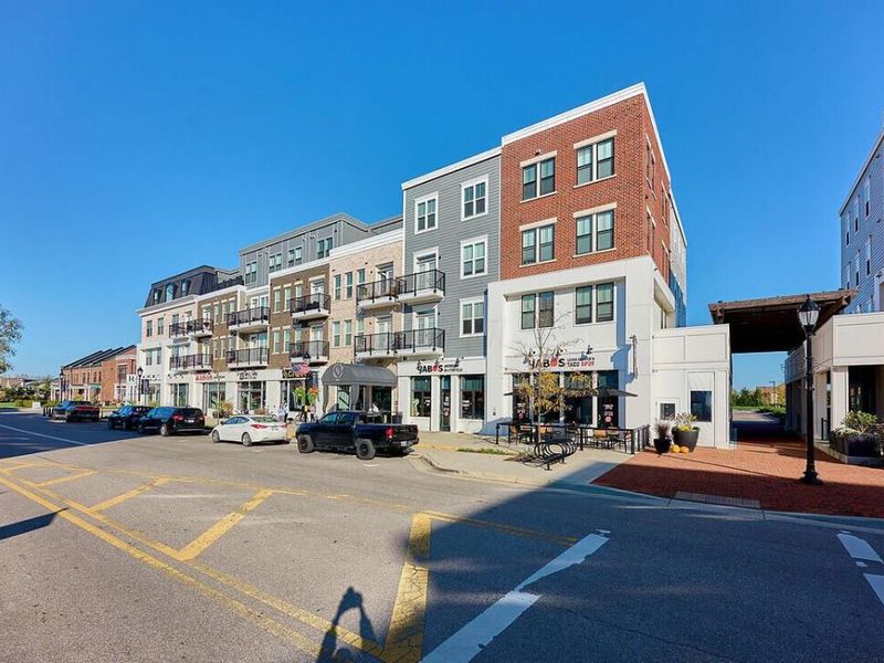 5301 Maple Drive , Lewis Center, OH 43035 Photo 5