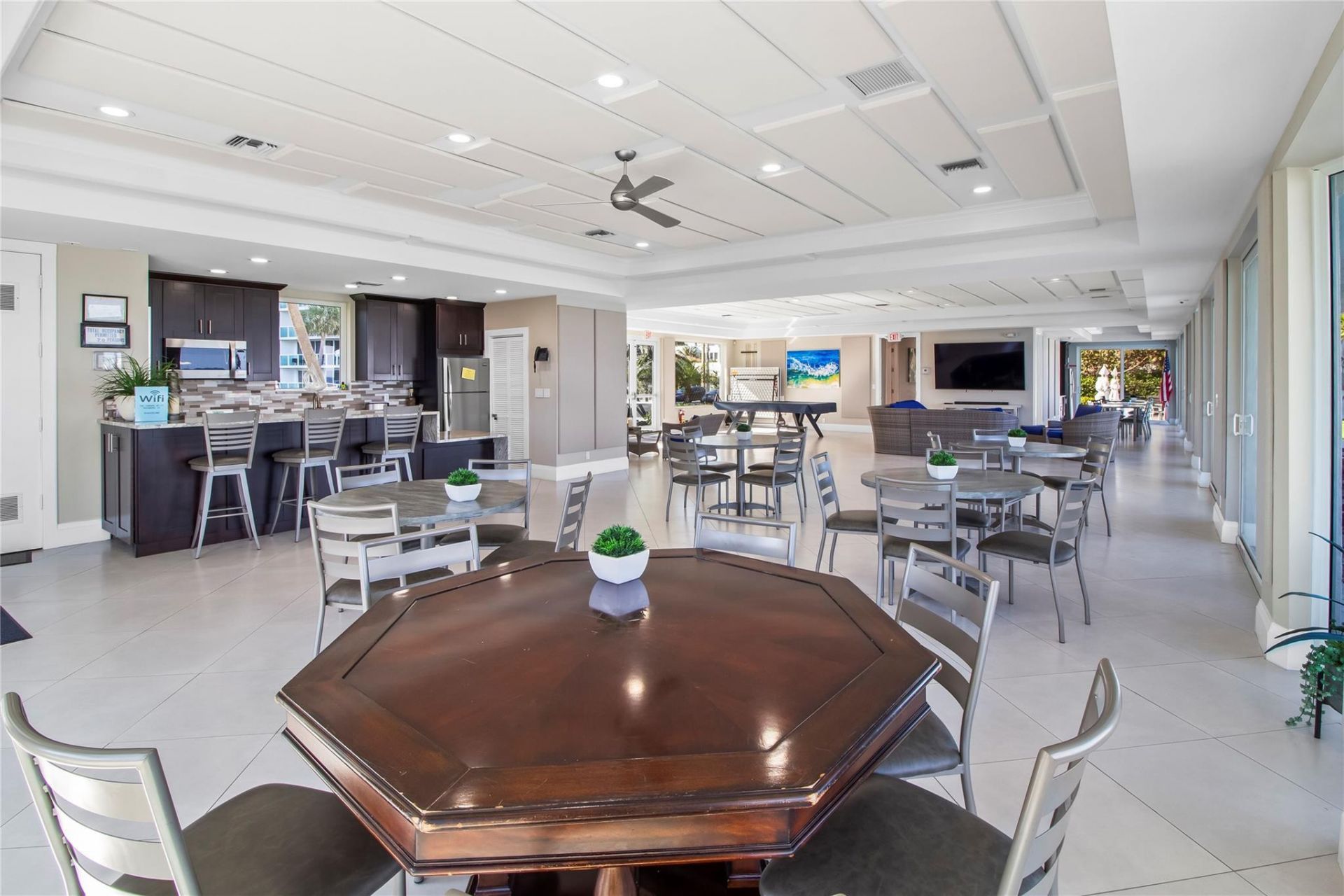 333 NE 21st Avenue, Unit 1522, Deerfield Beach, FL 33441 Photo