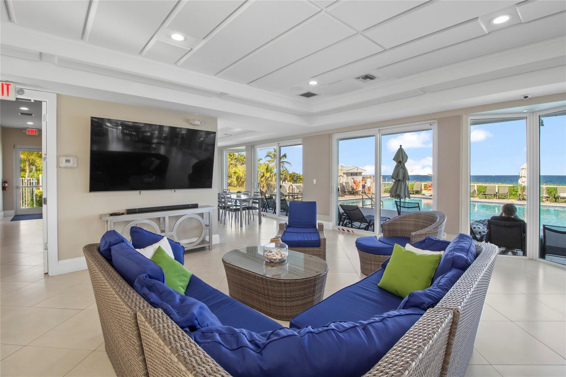 333 NE 21st Avenue, Unit 1522, Deerfield Beach, FL 33441 Photo