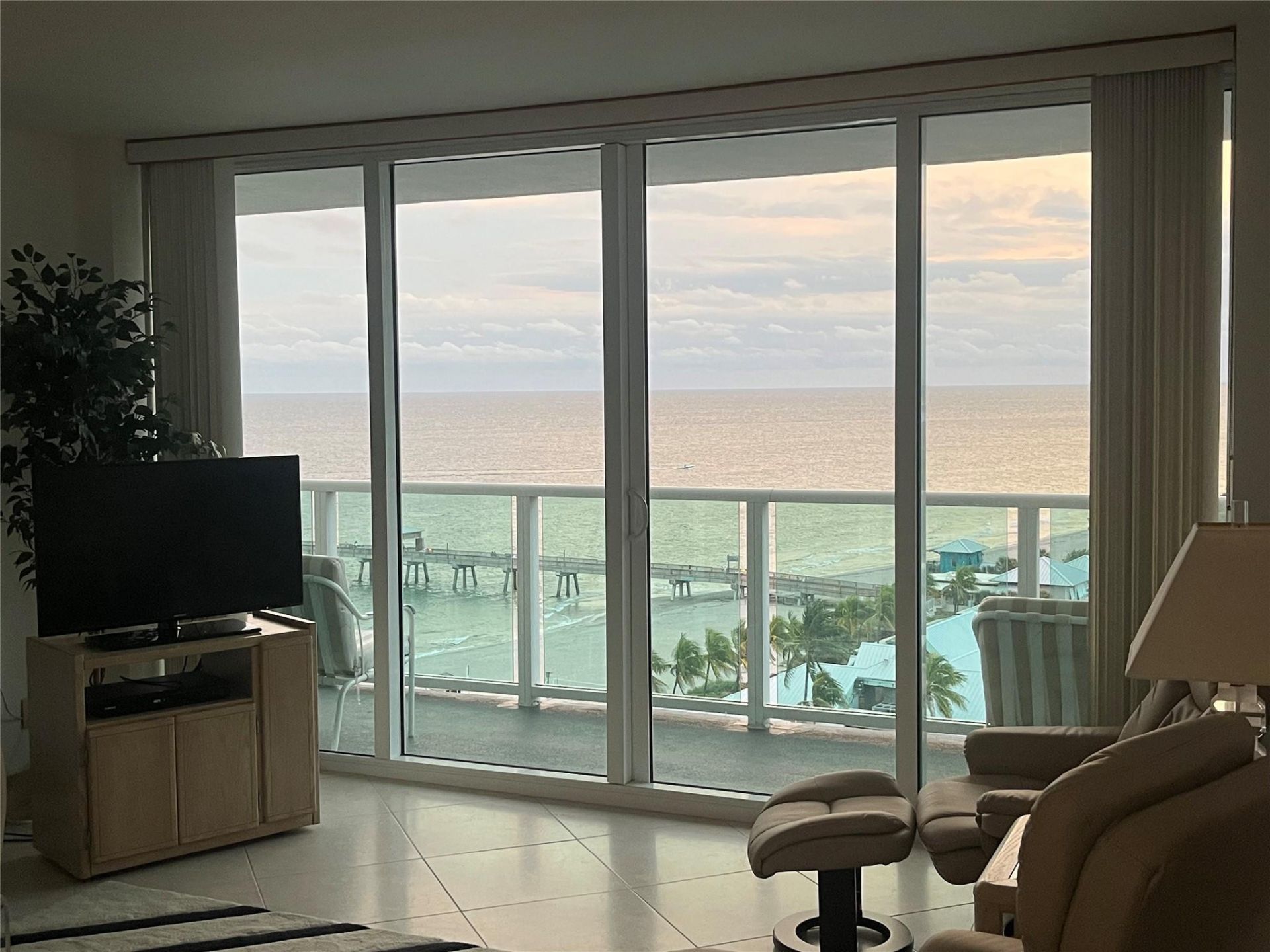 333 NE 21st Avenue, Unit 1522, Deerfield Beach, FL 33441 Photo