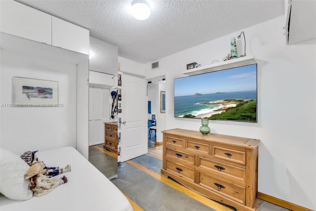 3661 SW 9th Ter, Unit 207, Miami, FL 33135 Photo