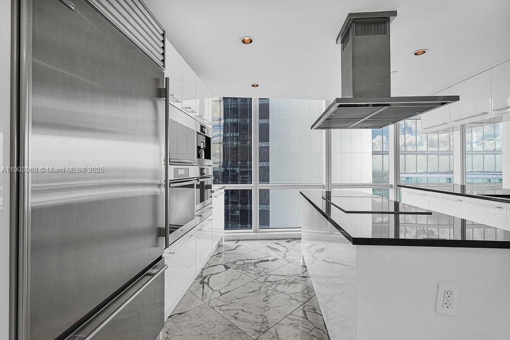 17121 Collins Ave, Unit 1808, Sunny Isles Beach, FL 33160 Photo