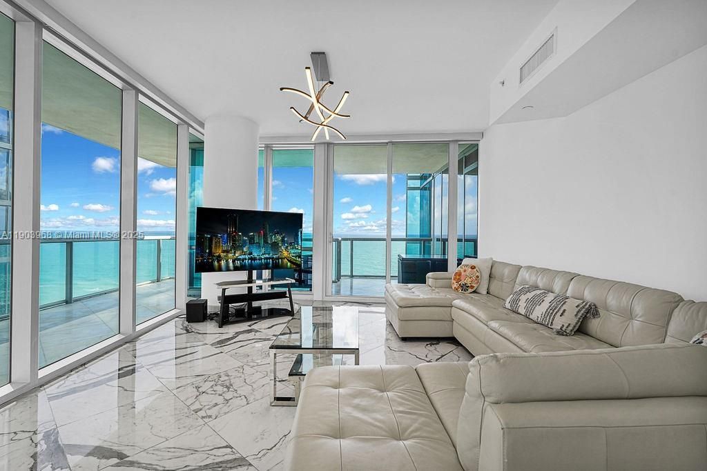 17121 Collins Ave, Unit 1808, Sunny Isles Beach, FL 33160 Photo