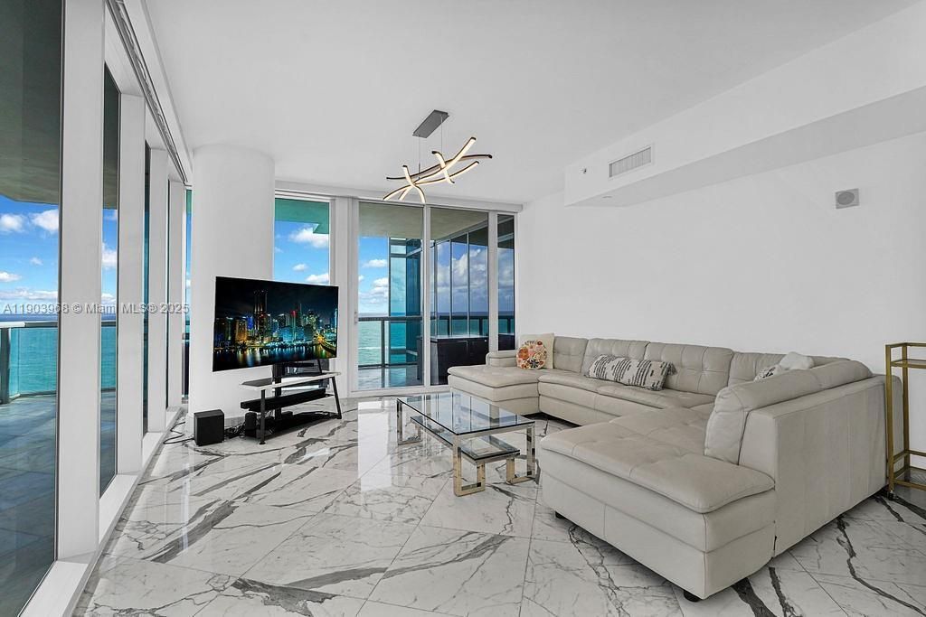 17121 Collins Ave, Unit 1808, Sunny Isles Beach, FL 33160 Photo