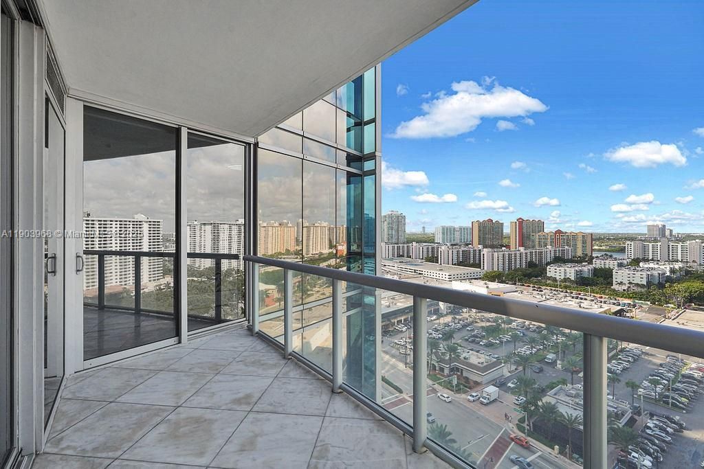 17121 Collins Ave, Unit 1808, Sunny Isles Beach, FL 33160 Photo