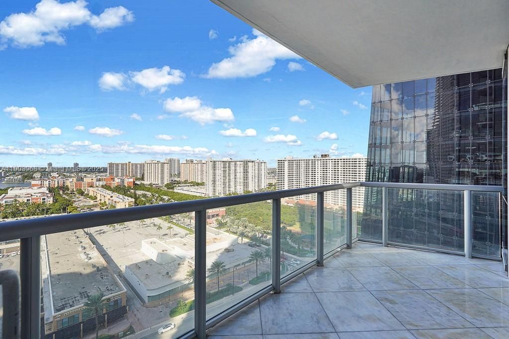 17121 Collins Ave, Unit 1808, Sunny Isles Beach, FL 33160 Photo