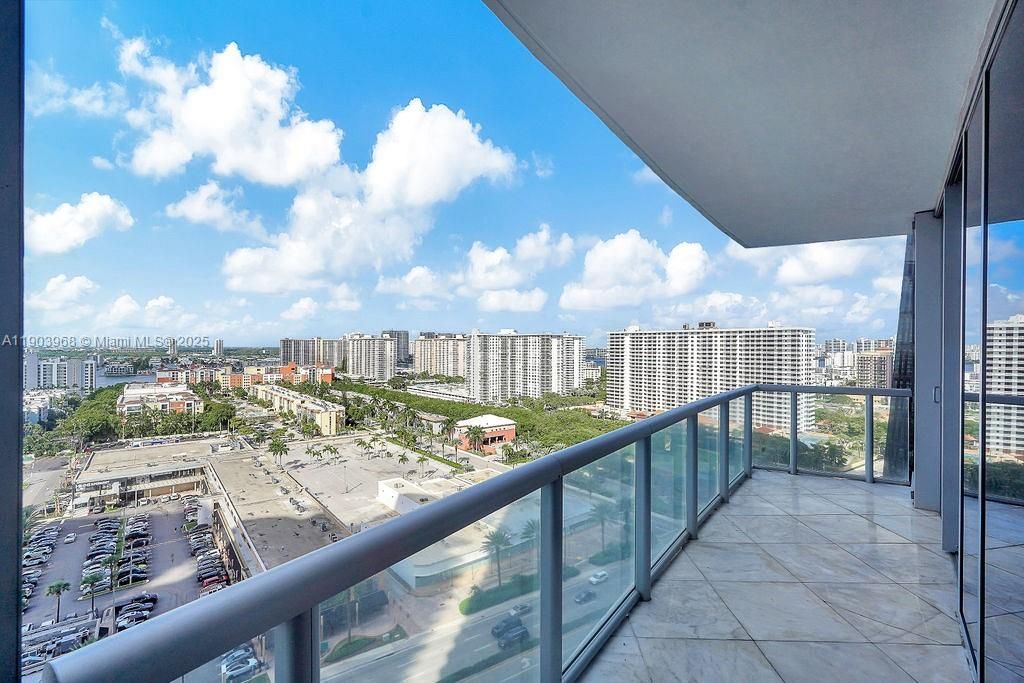 17121 Collins Ave, Unit 1808, Sunny Isles Beach, FL 33160 Photo