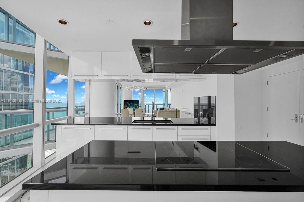 17121 Collins Ave, Unit 1808, Sunny Isles Beach, FL 33160 Photo