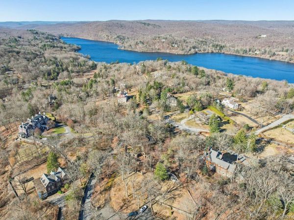 Serpentine Road, Tuxedo Park, NY 10987