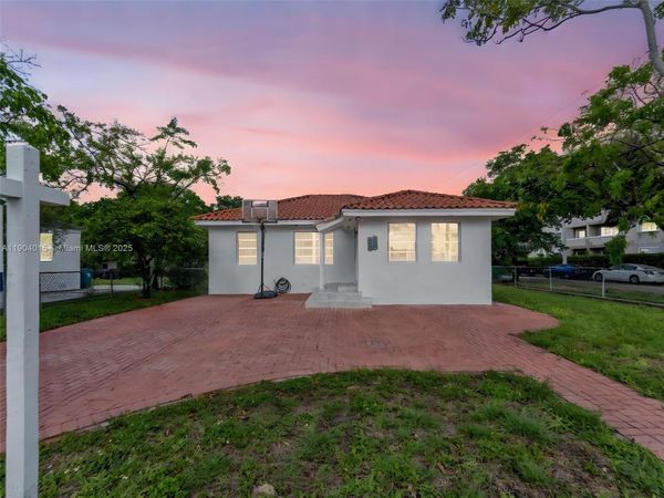 520 NW 32nd Pl, Miami, FL 33125