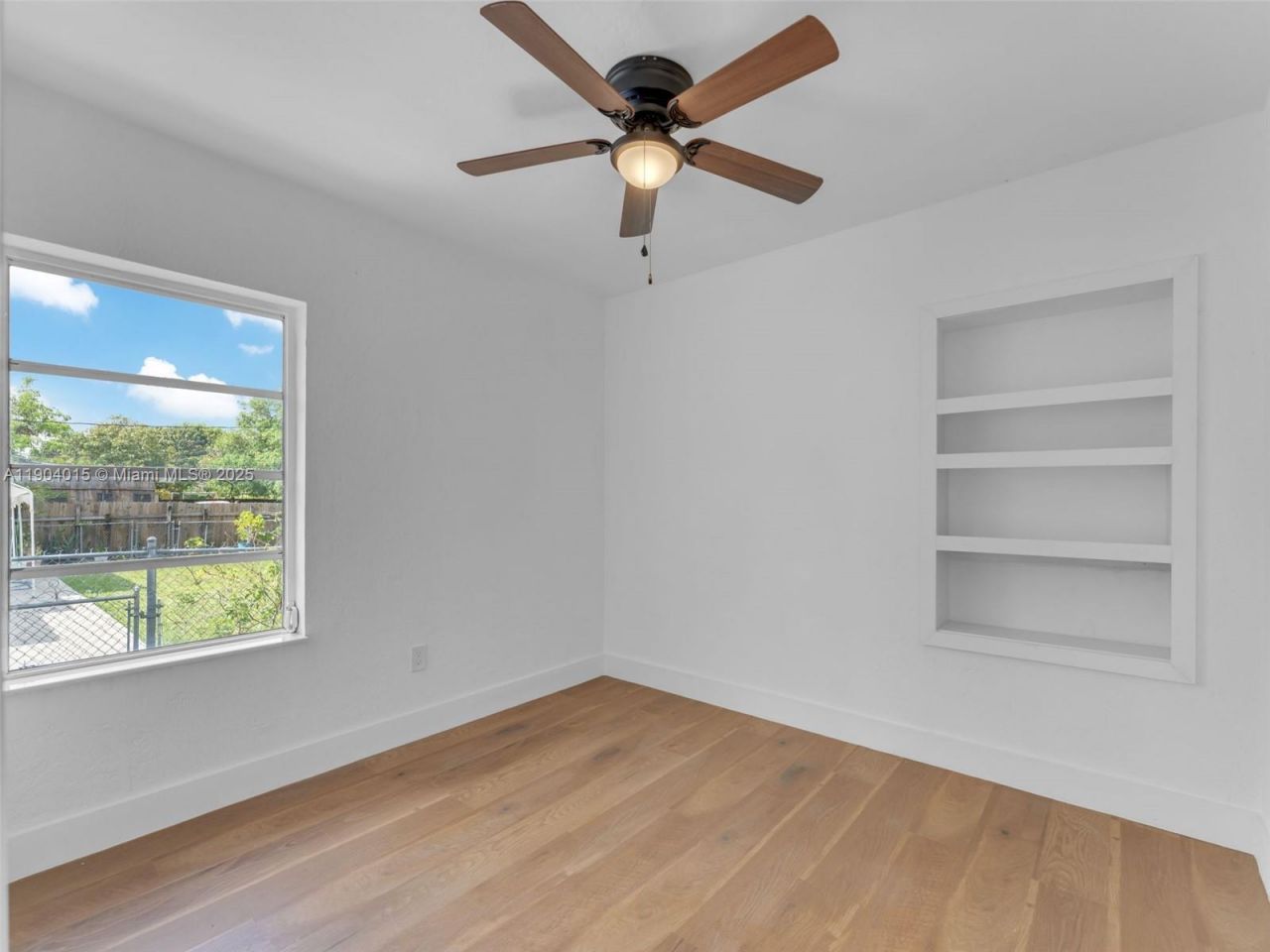 520 NW 32nd Pl, Miami, FL 33125 Photo