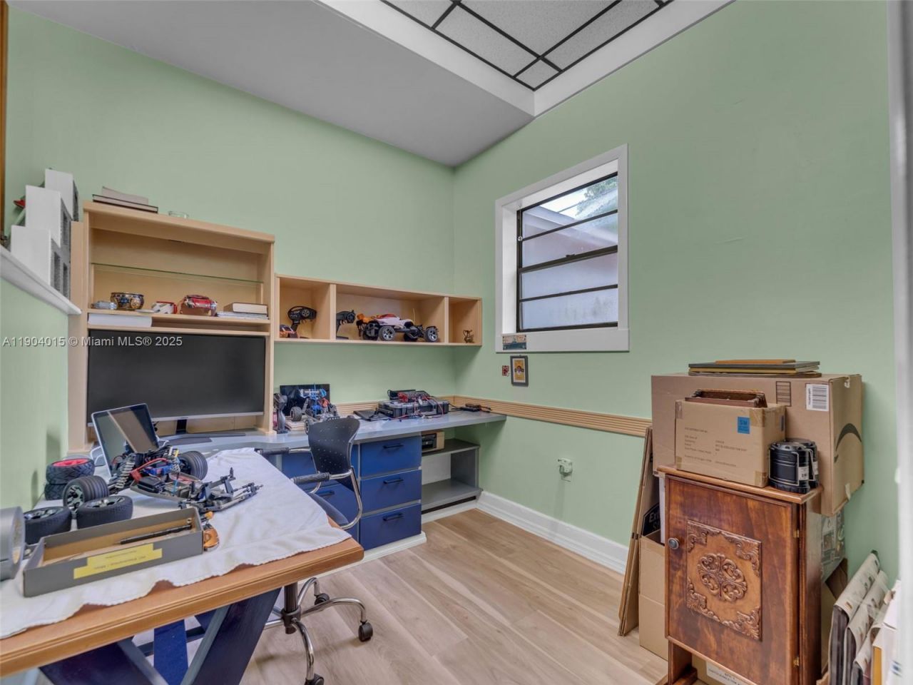 520 NW 32nd Pl, Miami, FL 33125 Photo