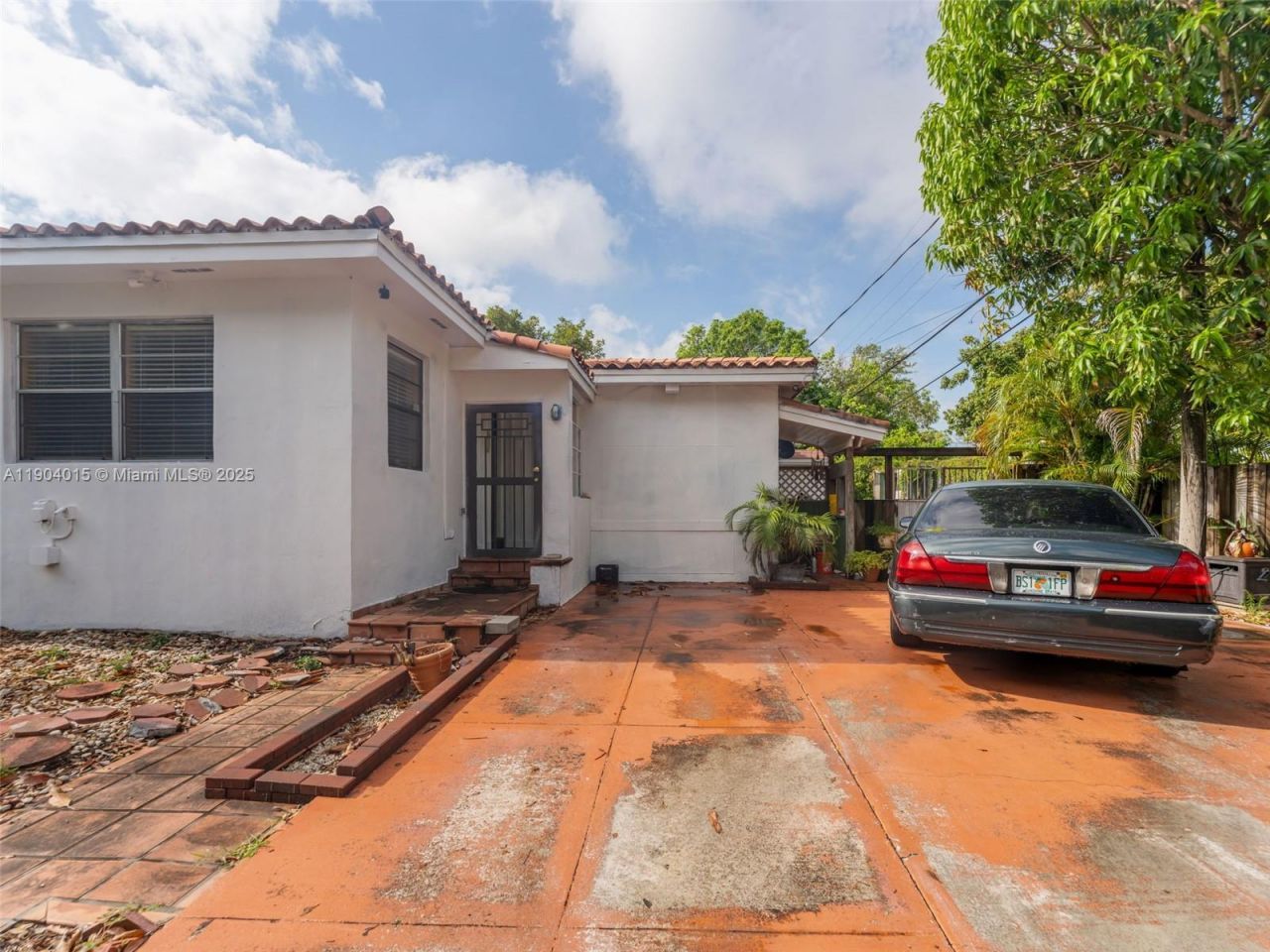 520 NW 32nd Pl, Miami, FL 33125 Photo