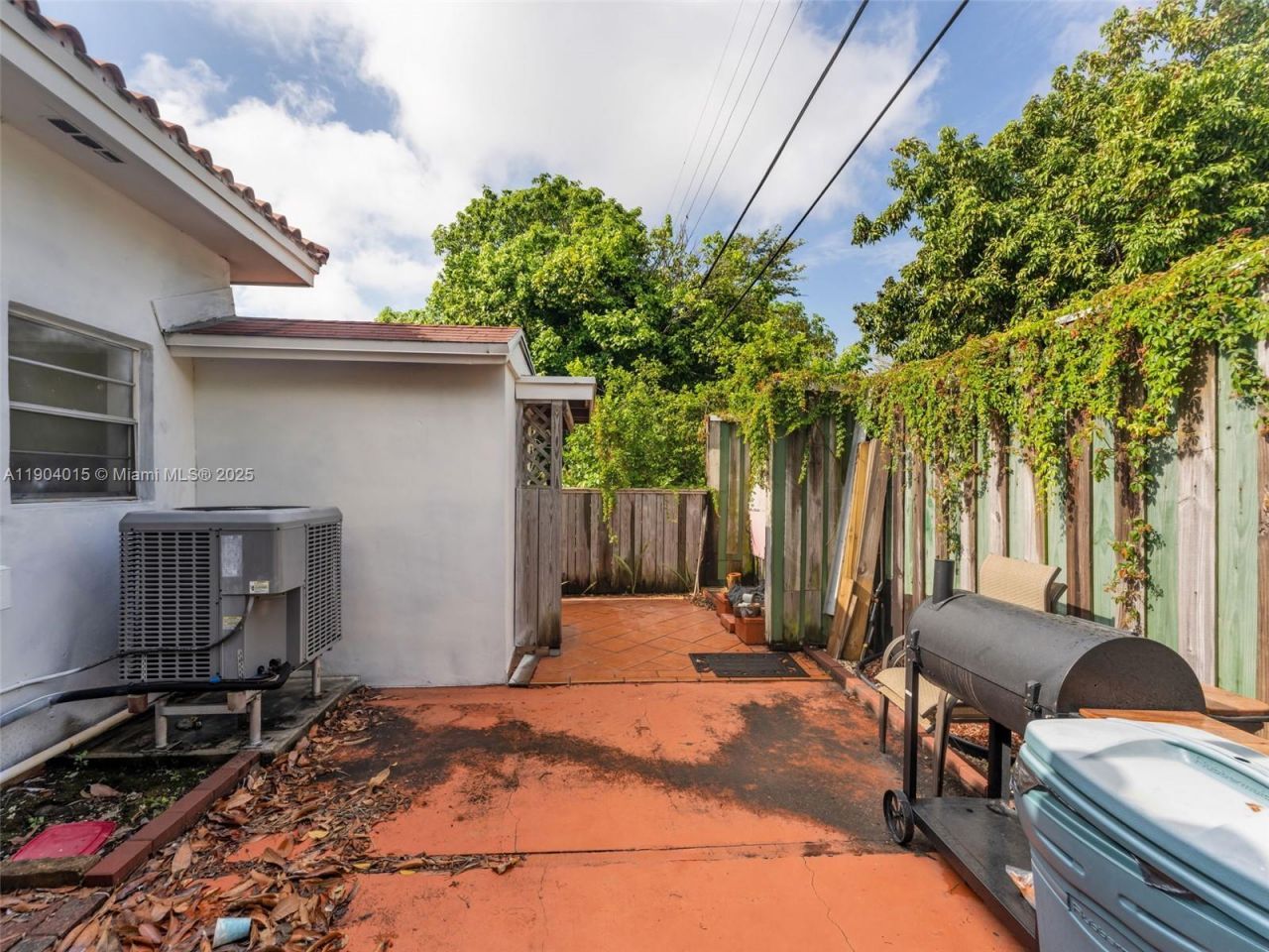 520 NW 32nd Pl, Miami, FL 33125 Photo