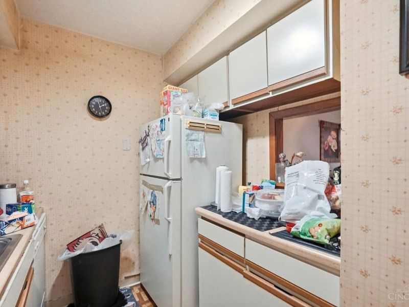 4905 Chalet Drive, Unit 101, Saint Bernard, OH 45217 Photo 13