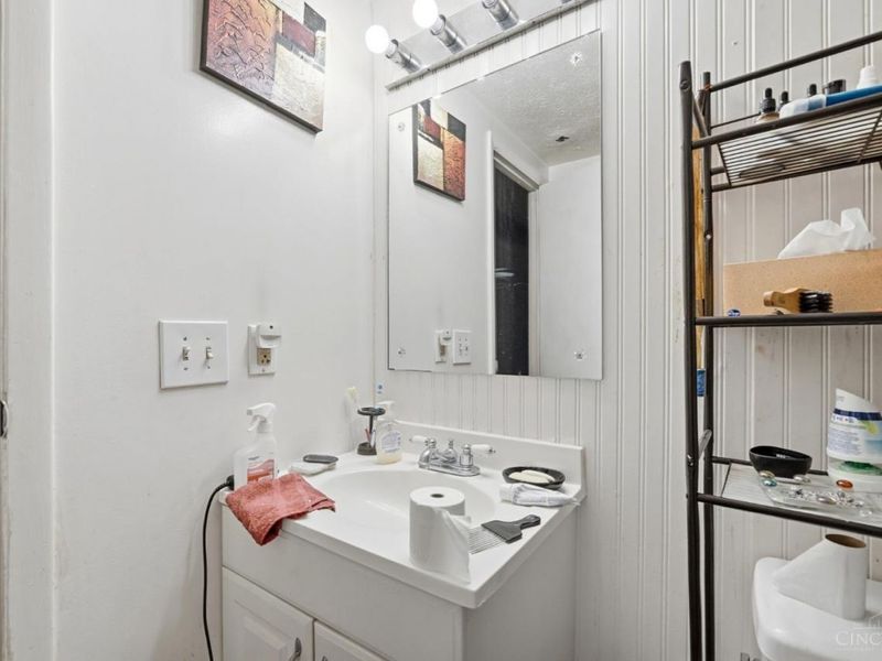 4905 Chalet Drive, Unit 101, Saint Bernard, OH 45217 Photo 18