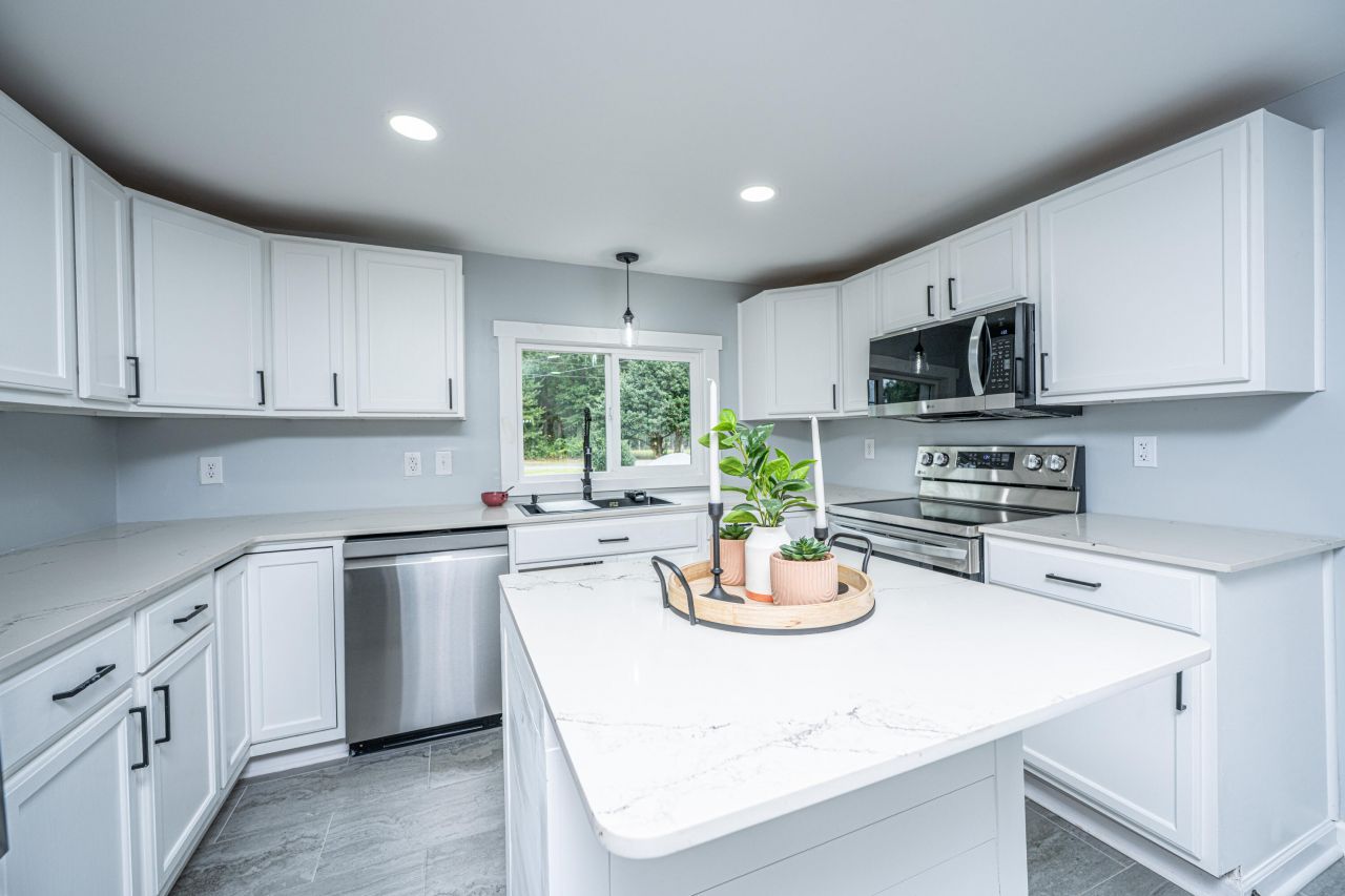 4649 N Highway 52 Photo 15