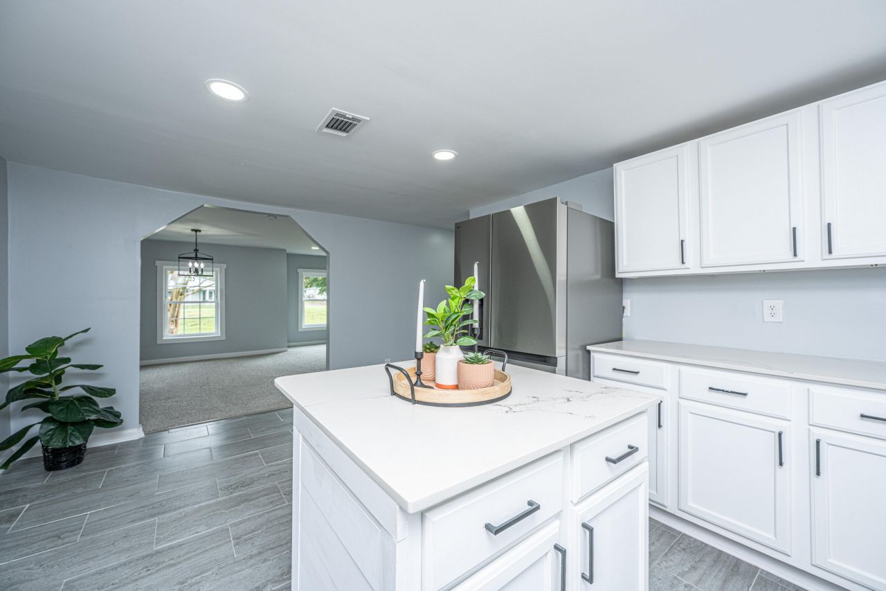 4649 N Highway 52 Photo 19